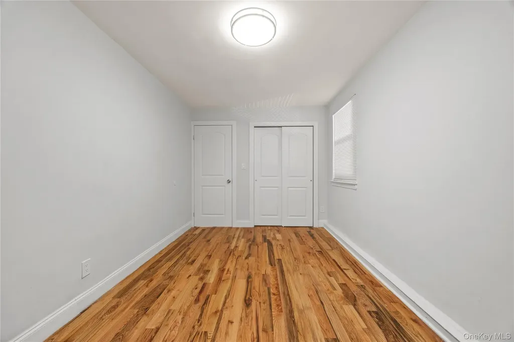 1150 E 214th Street Bronx NY 10469