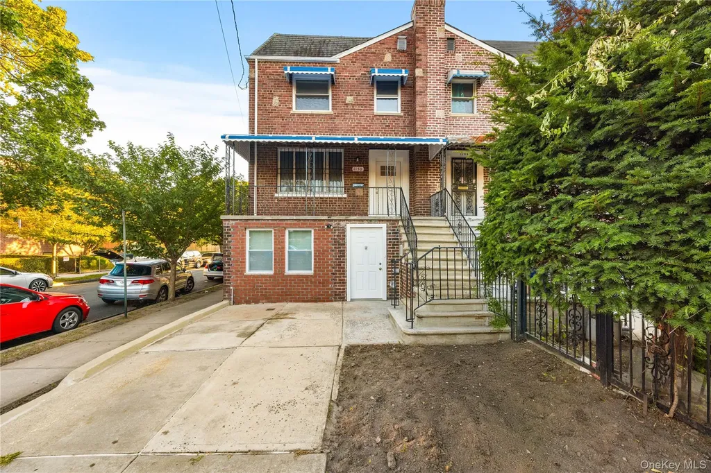 1150 E 214th Street Bronx NY 10469