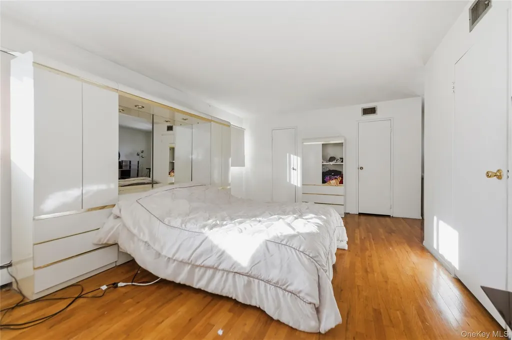 3924 Jane Lane Oceanside NY 11572