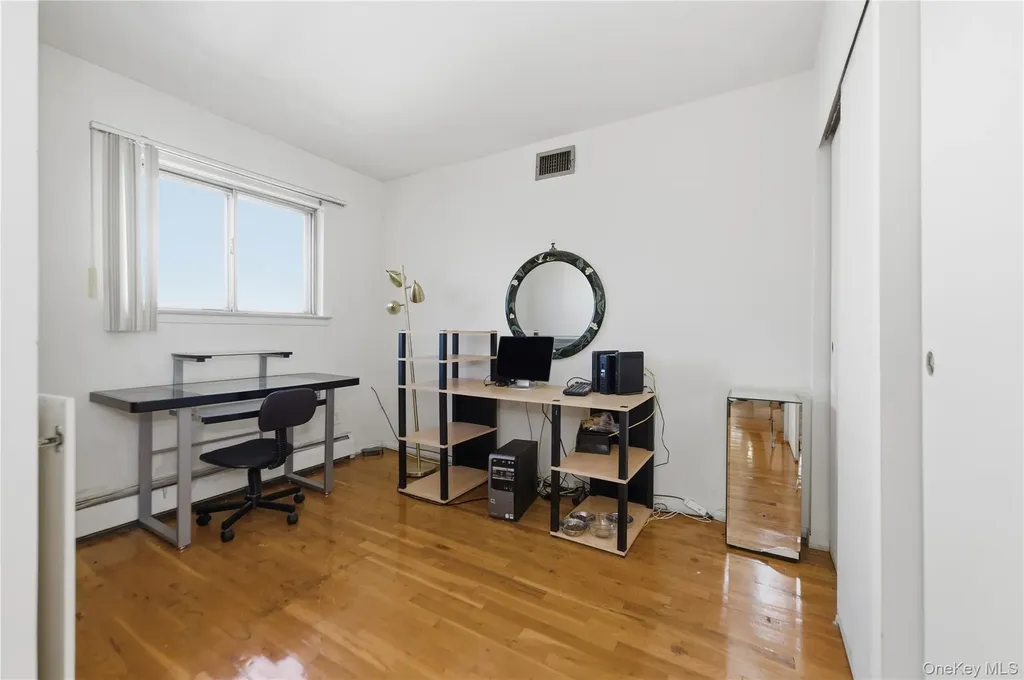 3924 Jane Lane Oceanside NY 11572