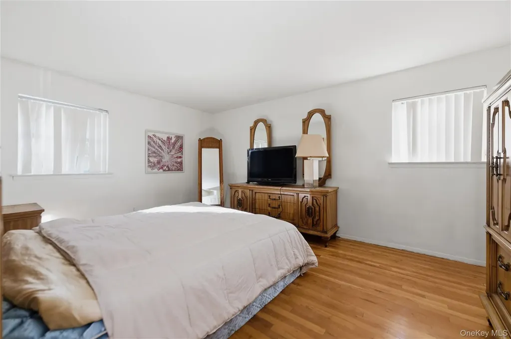 3924 Jane Lane Oceanside NY 11572