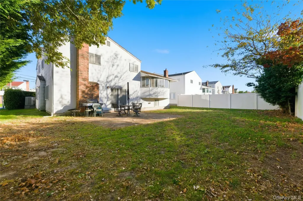 3924 Jane Lane Oceanside NY 11572