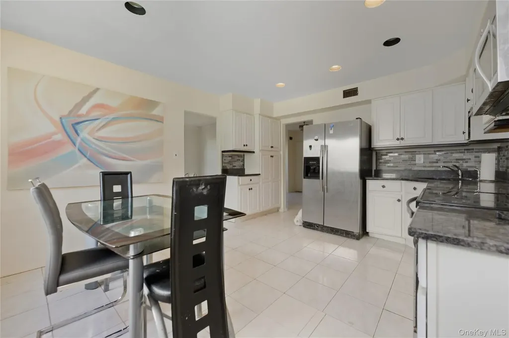 3924 Jane Lane Oceanside NY 11572