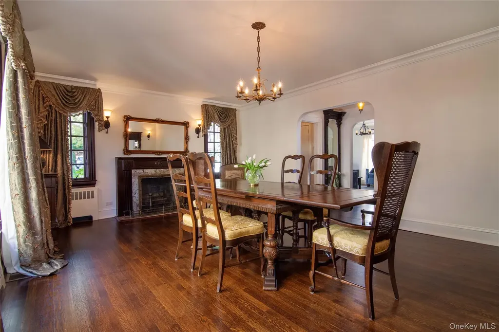 169 Kneeland Avenue Yonkers NY 10705