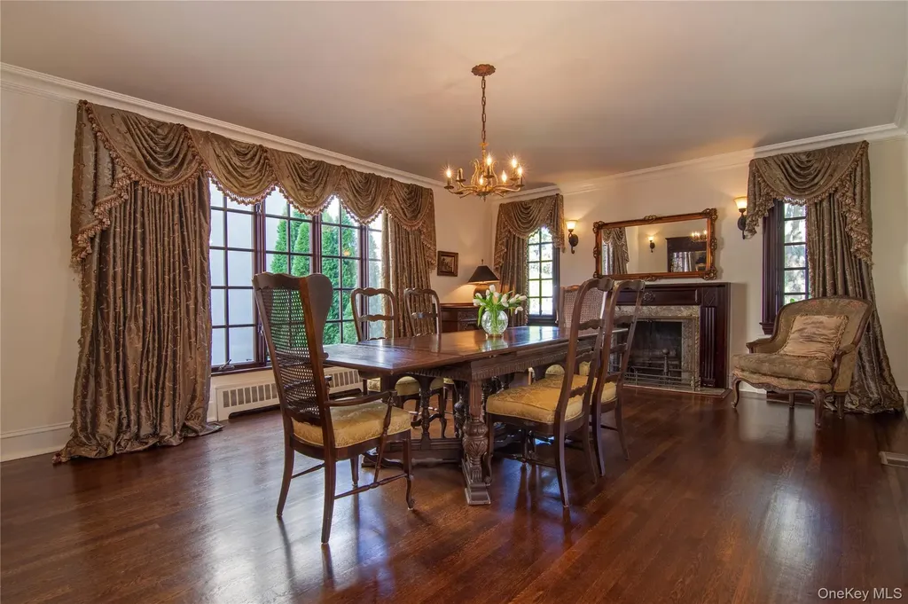 169 Kneeland Avenue Yonkers NY 10705