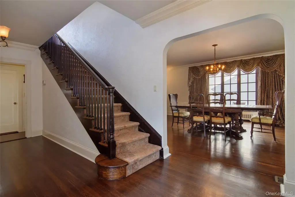 169 Kneeland Avenue Yonkers NY 10705