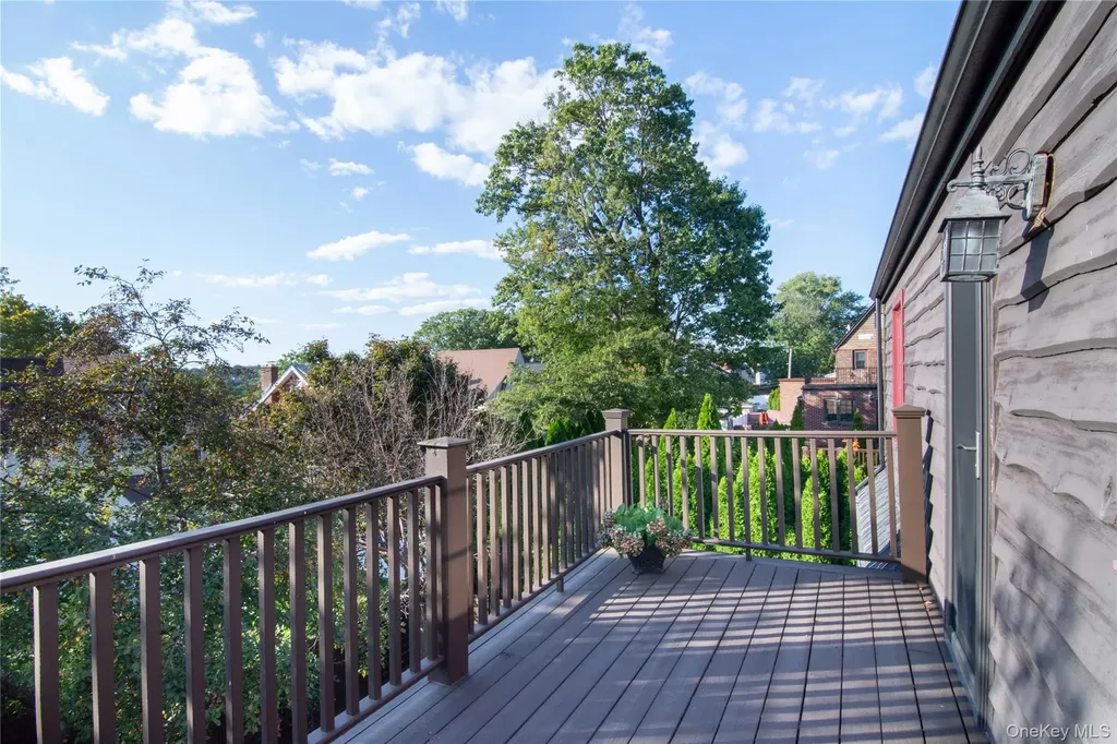 169 Kneeland Avenue Yonkers NY 10705