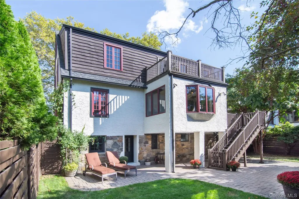 169 Kneeland Avenue Yonkers NY 10705