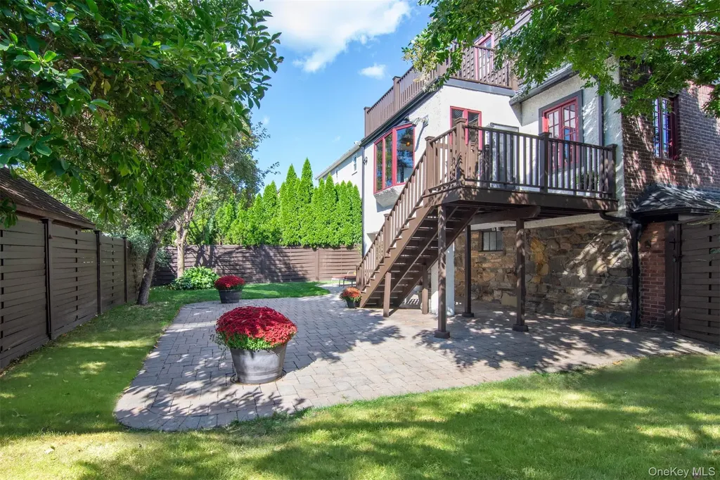 169 Kneeland Avenue Yonkers NY 10705