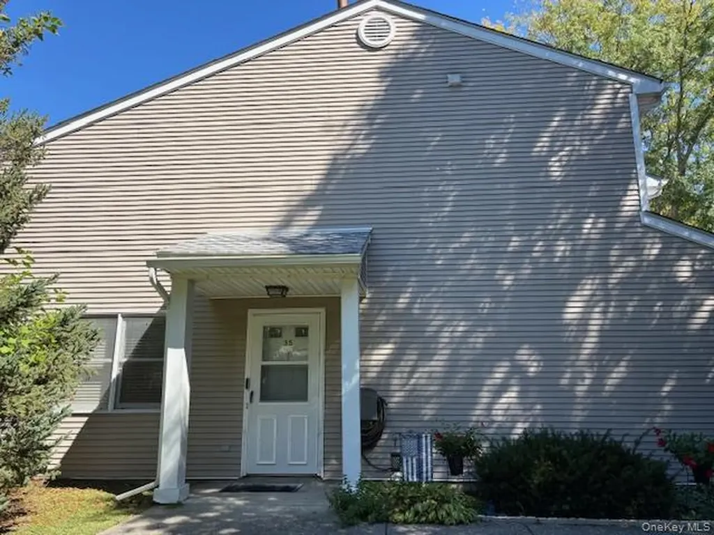 35 Deer Crossing Drive Fishkill NY 12524