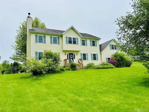 848 Route 216 Poughquag NY 12570