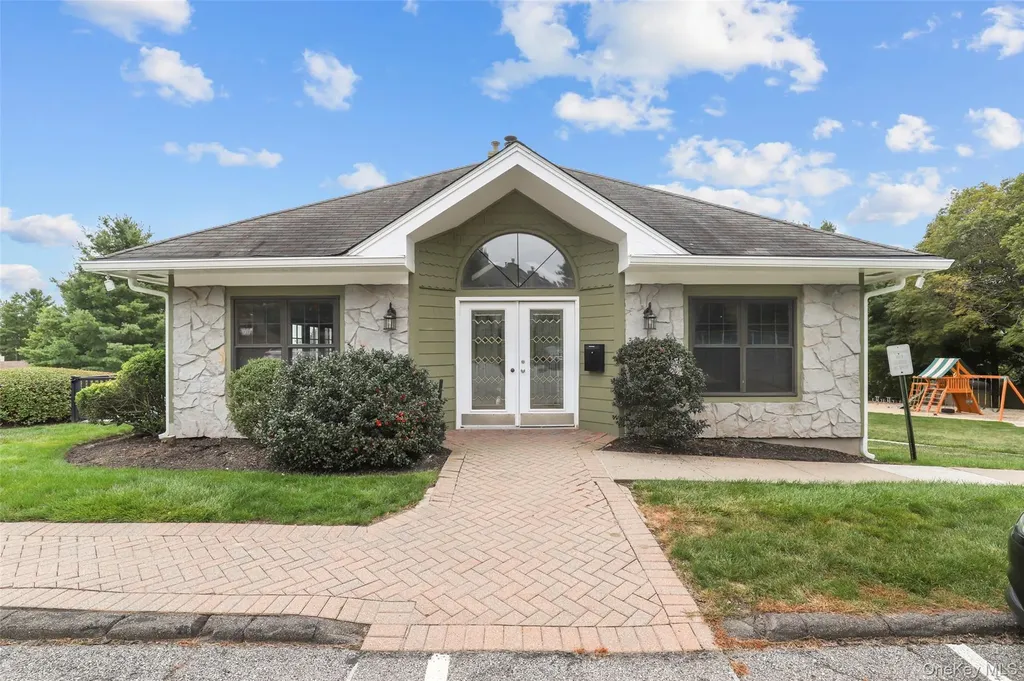 68 Jonathan Drive Mahopac NY 10541