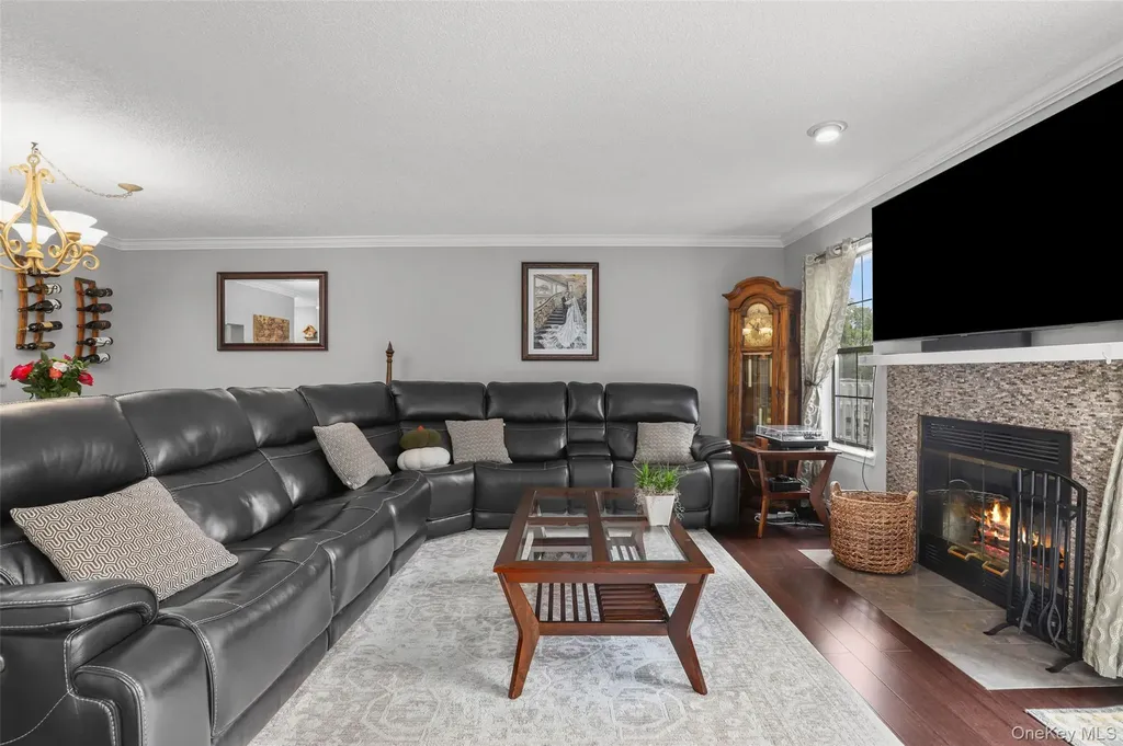 68 Jonathan Drive Mahopac NY 10541