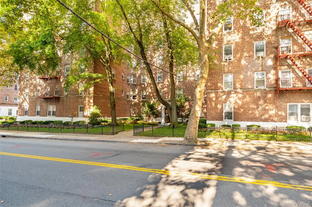 821 Bronx River Road Bronxville NY 10708