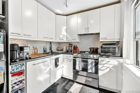 821 Bronx River Road Bronxville NY 10708