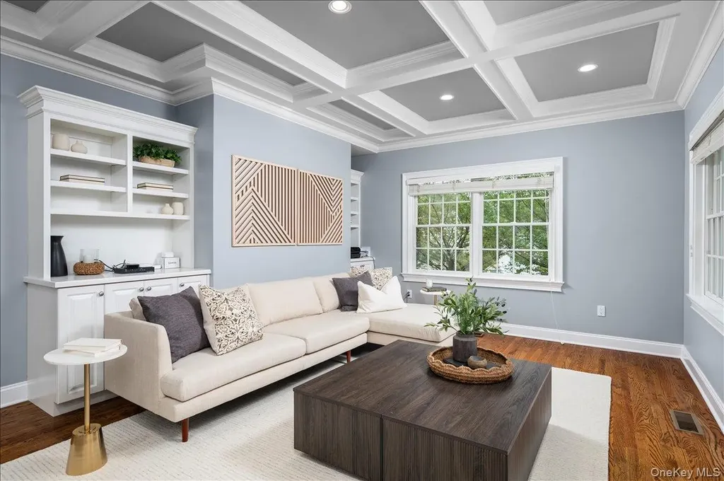 35 Holly Place Larchmont NY 10538