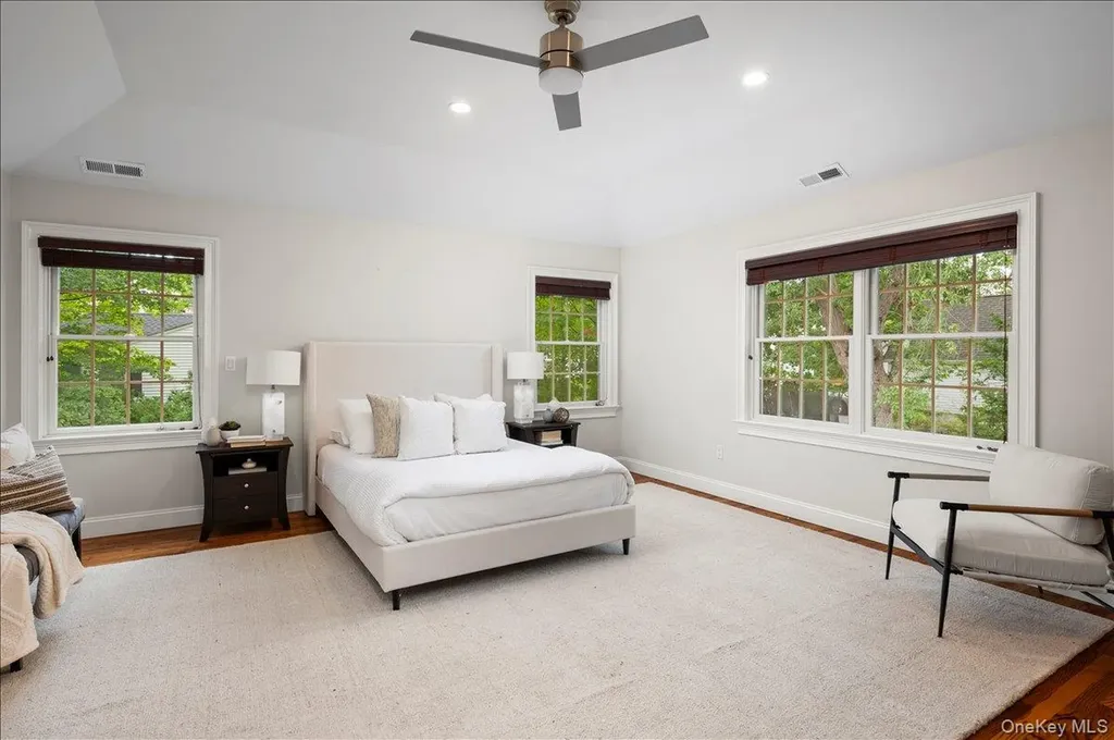 35 Holly Place Larchmont NY 10538