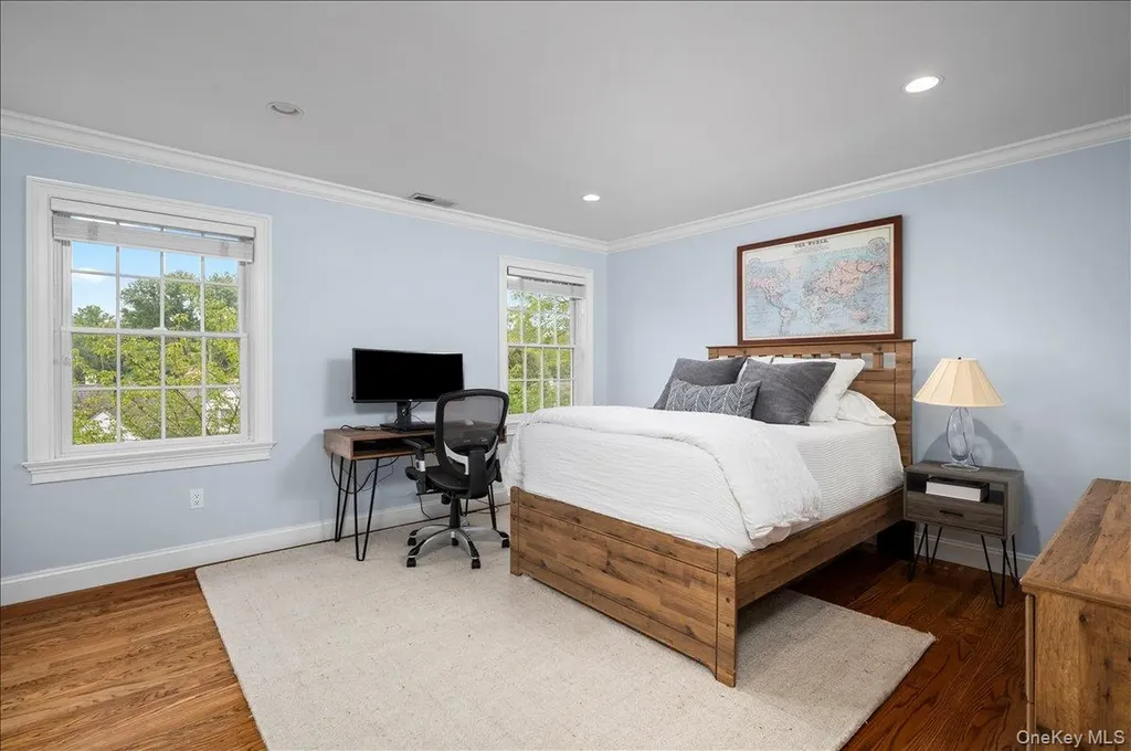 35 Holly Place Larchmont NY 10538