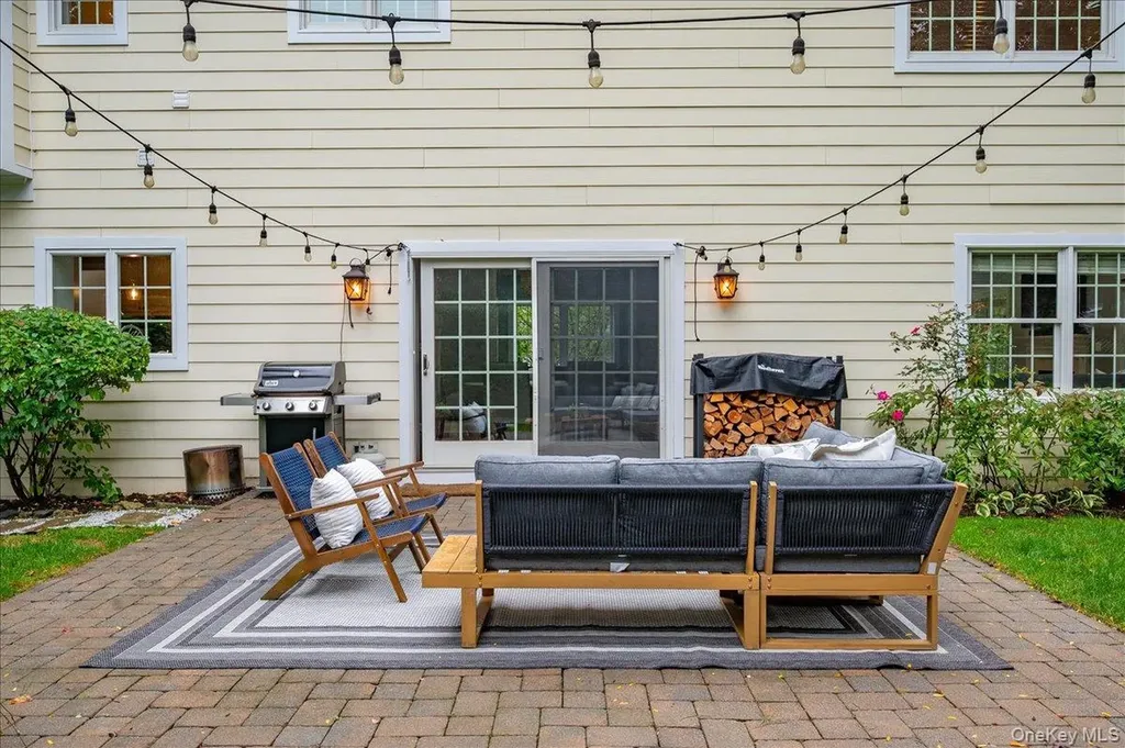 35 Holly Place Larchmont NY 10538