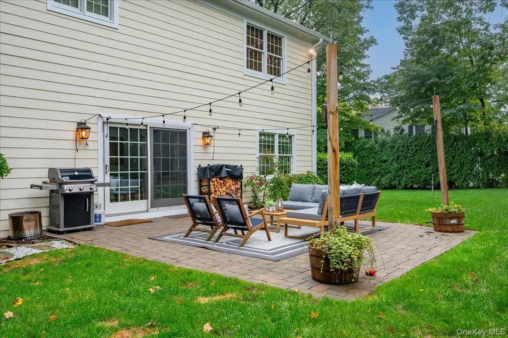 35 Holly Place Larchmont NY 10538