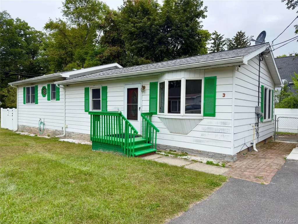 3 Hennessey Place Poughkeepsie NY 12601
