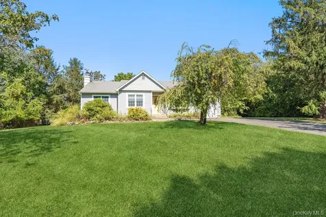 152 Baywood Drive Baiting Hollow NY 11933