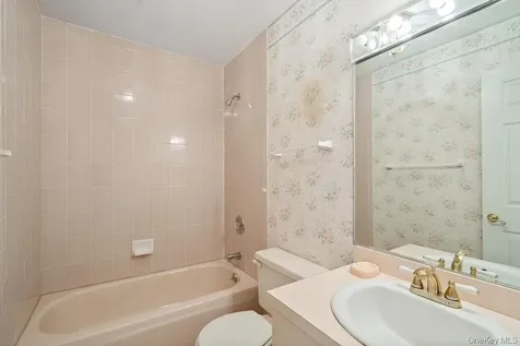 152 Baywood Drive Baiting Hollow NY 11933