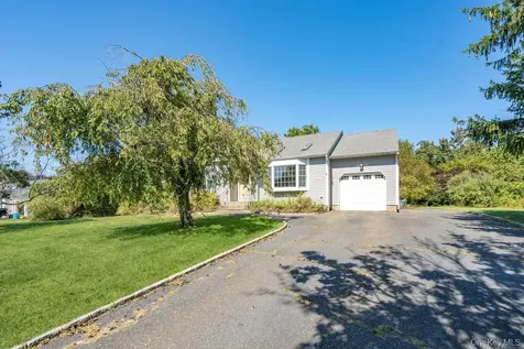 152 Baywood Drive Baiting Hollow NY 11933