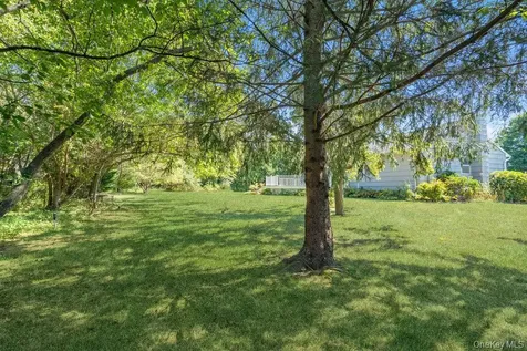152 Baywood Drive Baiting Hollow NY 11933