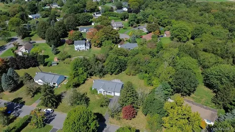 152 Baywood Drive Baiting Hollow NY 11933