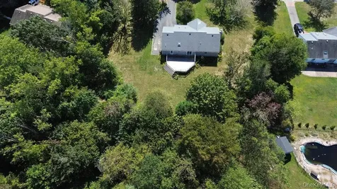 152 Baywood Drive Baiting Hollow NY 11933