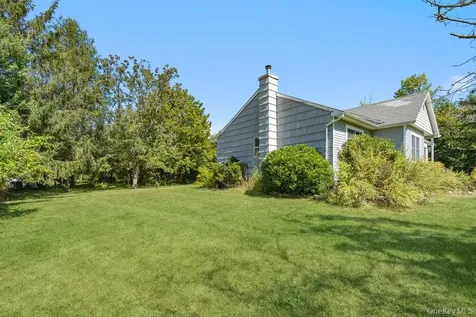 152 Baywood Drive Baiting Hollow NY 11933