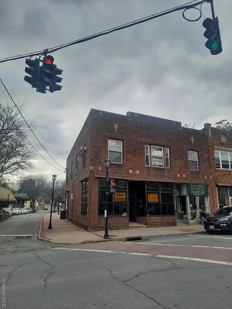 129 Canal Street Ellenville NY 12428