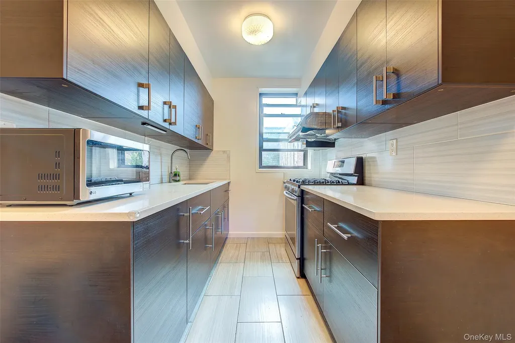 38-15 149th Street Flushing NY 11354