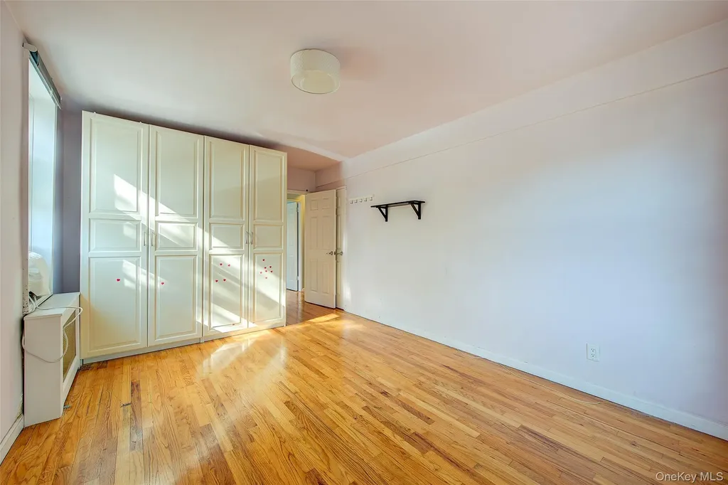 38-15 149th Street Flushing NY 11354