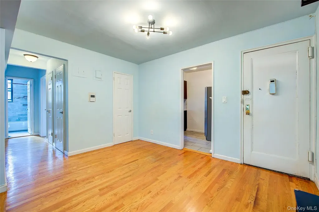 38-15 149th Street Flushing NY 11354