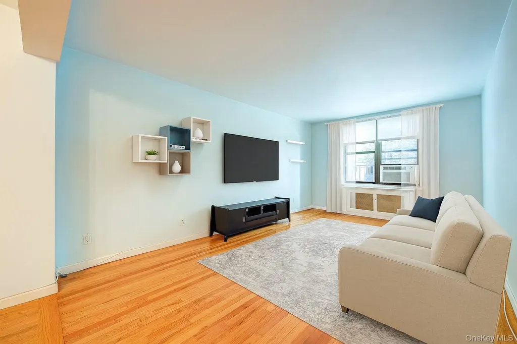 38-15 149th Street Flushing NY 11354