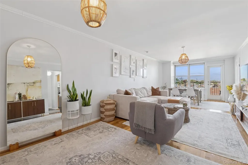 410 E Broadway Long Beach NY 11561