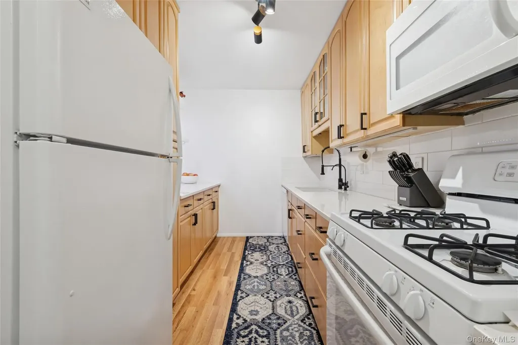 410 E Broadway Long Beach NY 11561