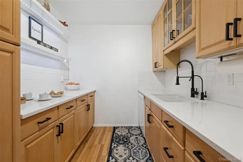 410 E Broadway Long Beach NY 11561