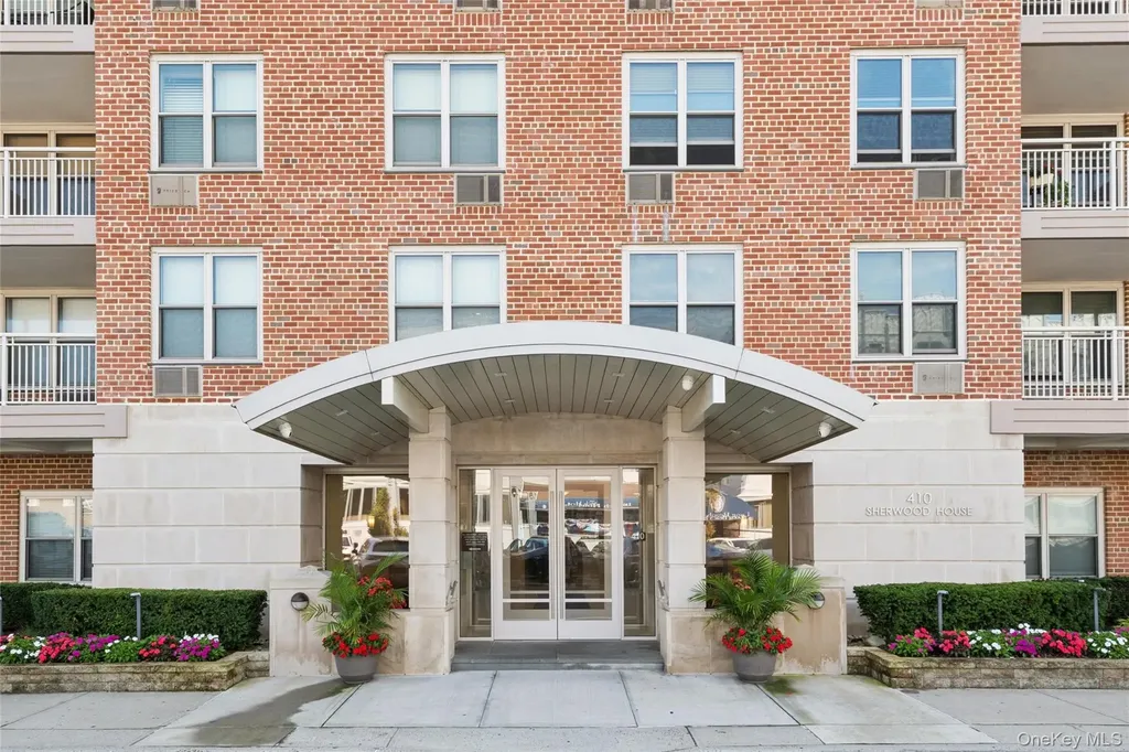 410 E Broadway Long Beach NY 11561