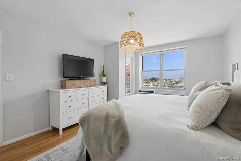 410 E Broadway Long Beach NY 11561