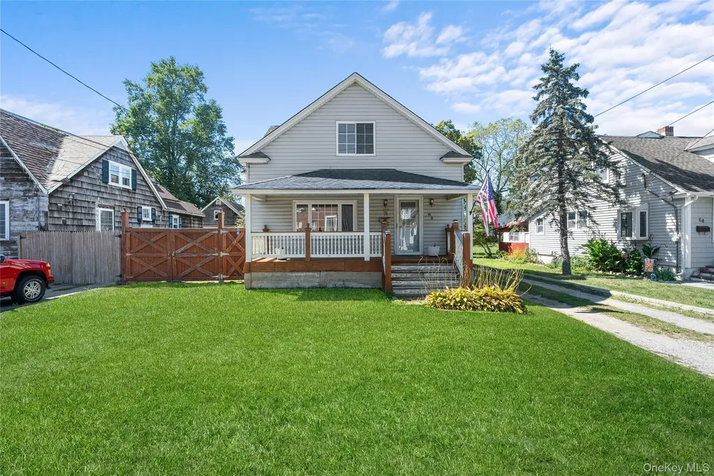 62 Center Avenue Bay Shore NY 11706