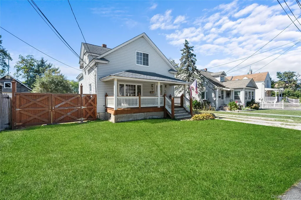 62 Center Avenue Bay Shore NY 11706