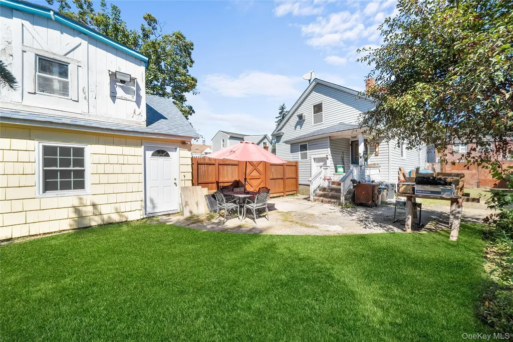 62 Center Avenue Bay Shore NY 11706