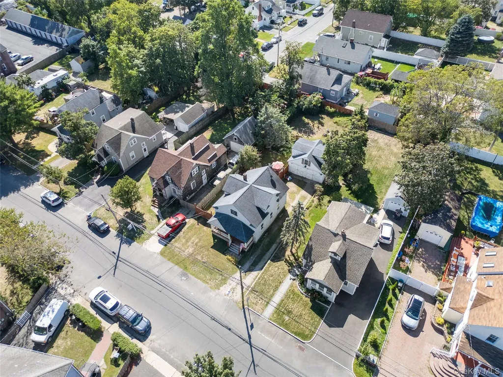 62 Center Avenue Bay Shore NY 11706