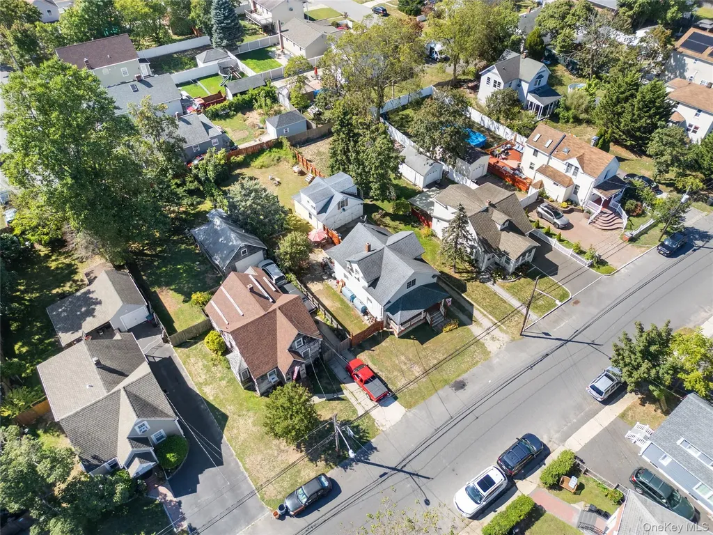 62 Center Avenue Bay Shore NY 11706