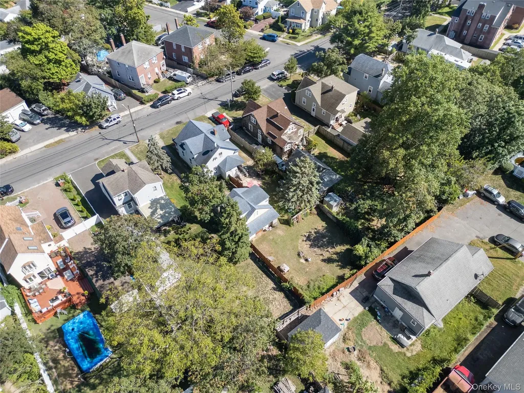 62 Center Avenue Bay Shore NY 11706