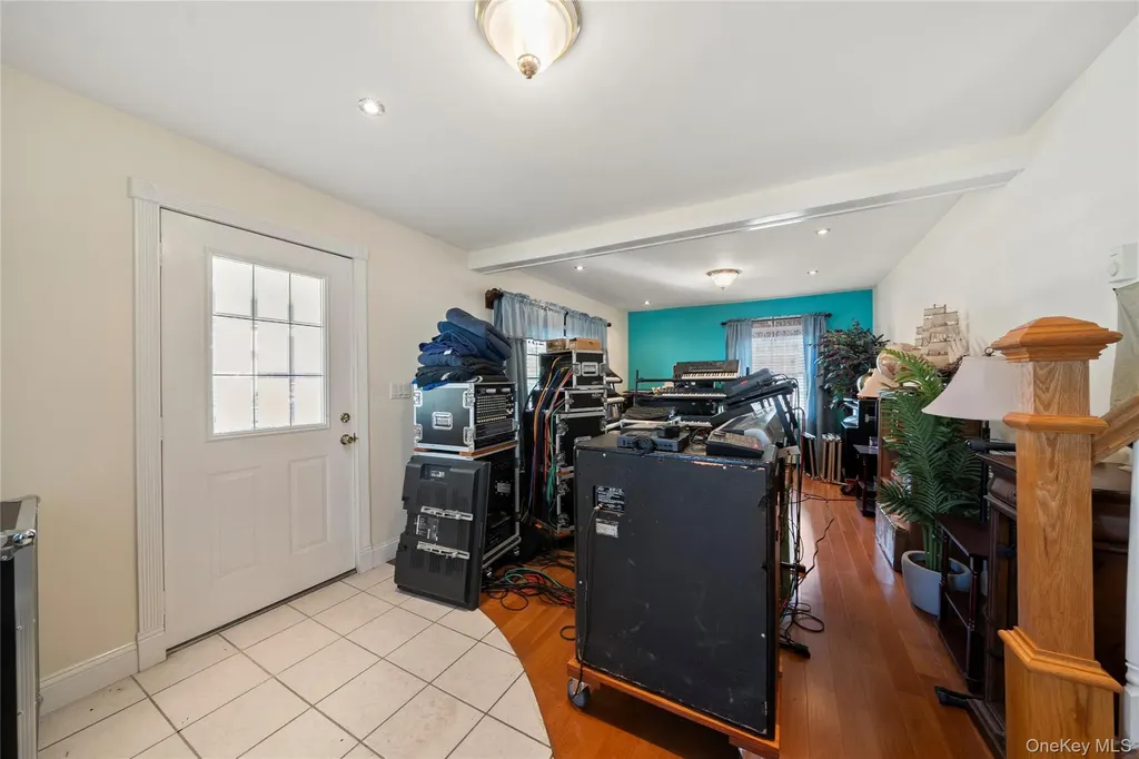 62 Center Avenue Bay Shore NY 11706