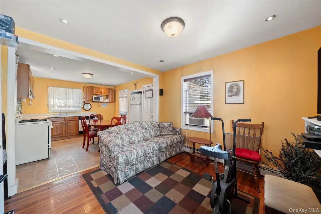62 Center Avenue Bay Shore NY 11706